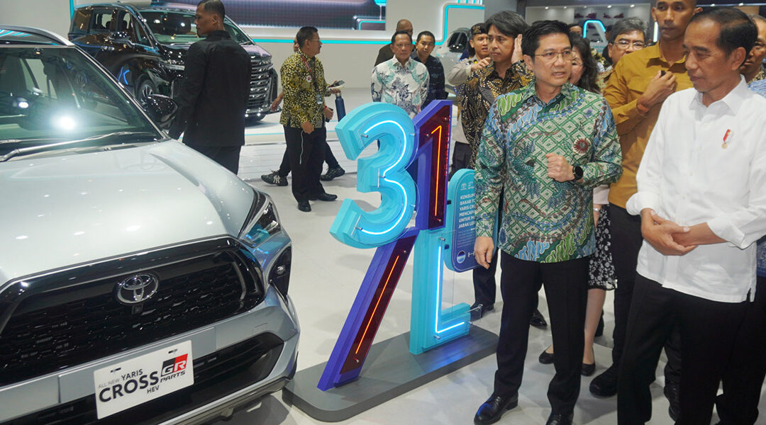Presiden Joko Widodo Tertarik All New Yaris Cross HEV di IIMS 2024, Miliki Tingkat Efisiensi Tinggi dan Rendah Emisi